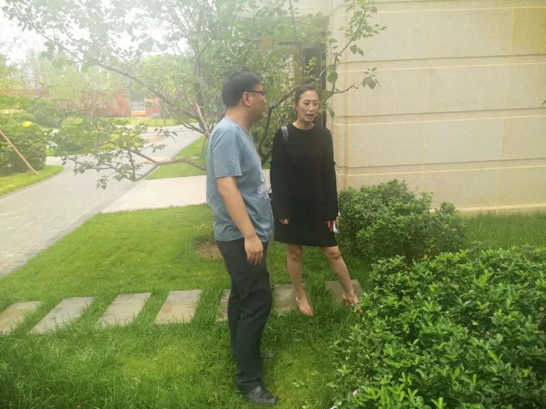 鴻坤客服部服務(wù)實拍